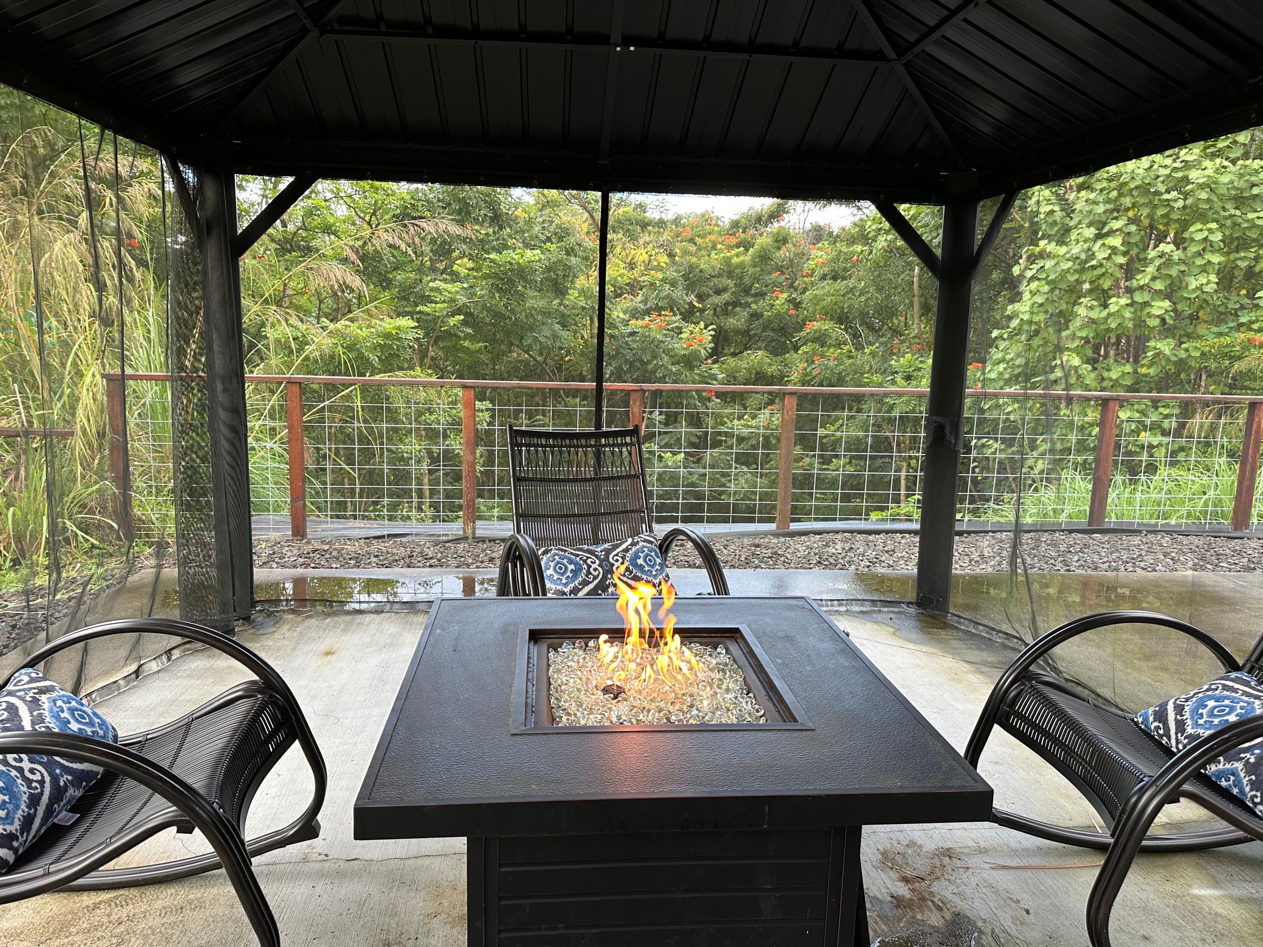 Eco Tiny Home + Outdoor Oasis. 5 min to Hilo. - Photo 9