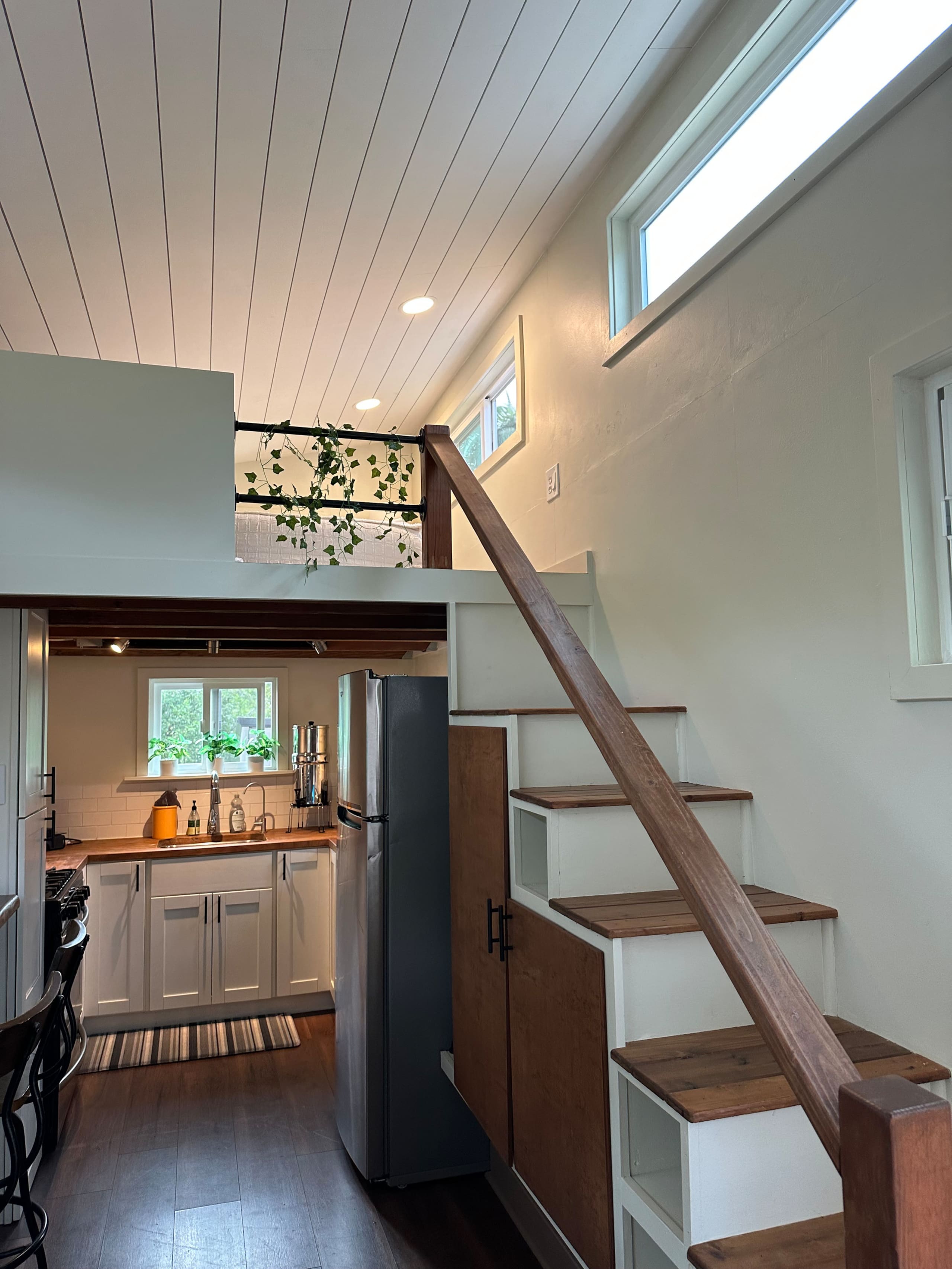 Eco Tiny Home + Outdoor Oasis. 5 min to Hilo. - Photo 2