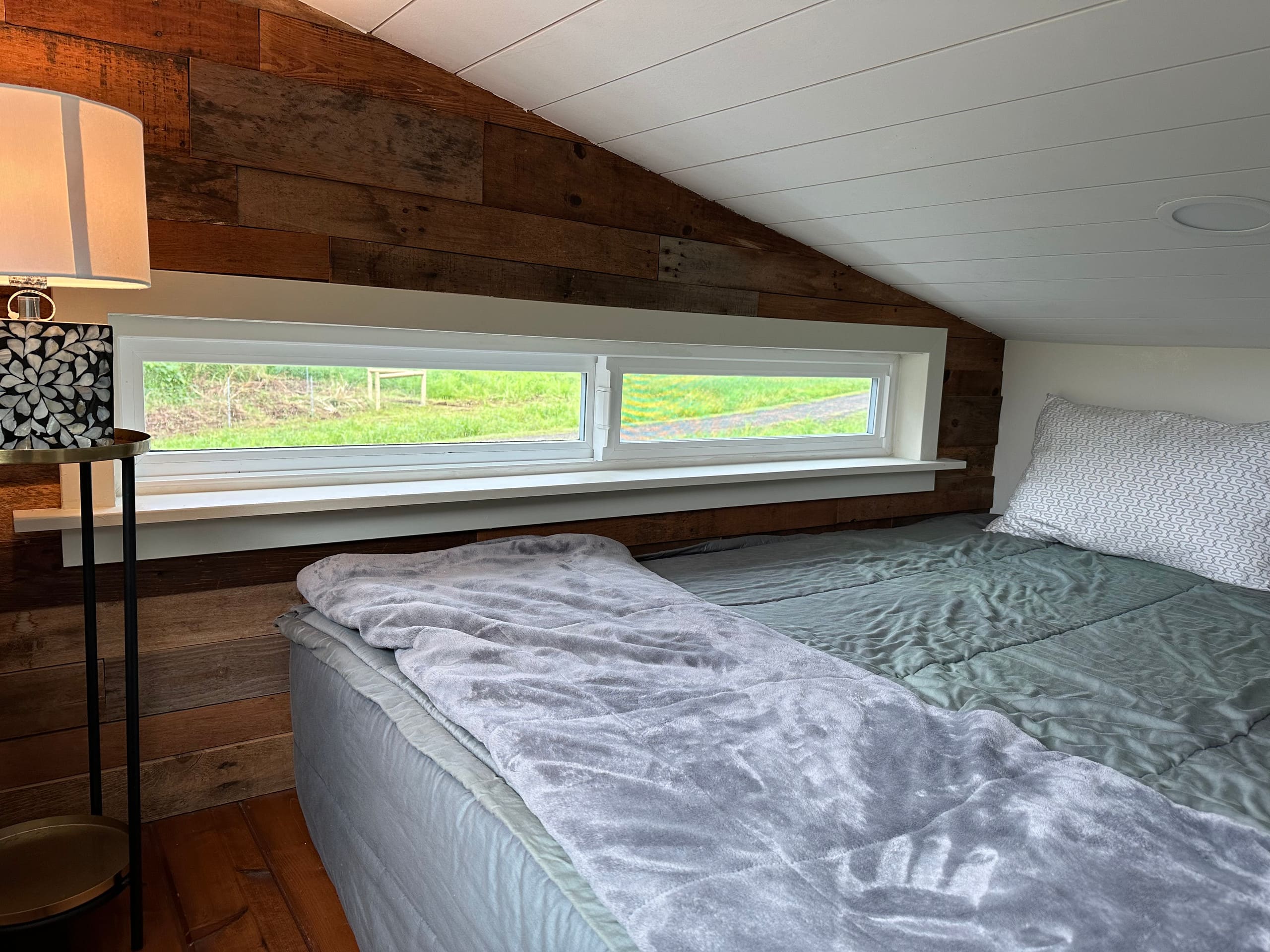 Eco Tiny Home + Outdoor Oasis. 5 min to Hilo. - Photo 3