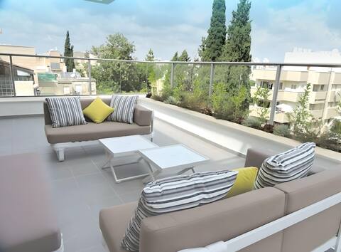 Cozy MAMAD, Pent/Duplex Parking & Kosher Opt!
