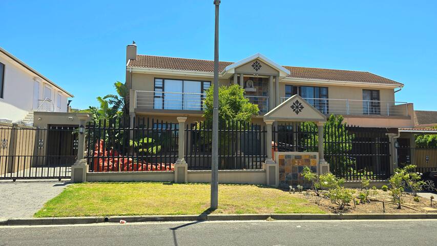 Plattekloof Mews gallery image 2