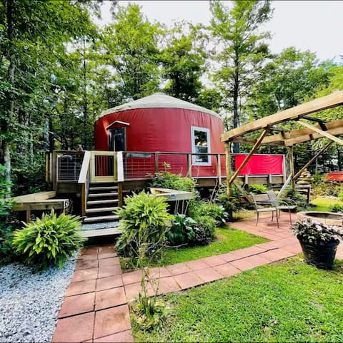 "Simply Serenity Yurt"- Magical Getaway w/ Hot Tub