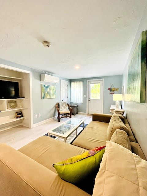 Successful Airbnb property: Mermaid's Garden Apartment Cape Cod in Sandwich