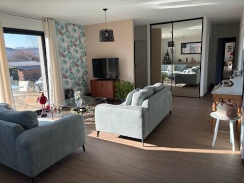 Comfortable house for 4 people between lakes and mountains