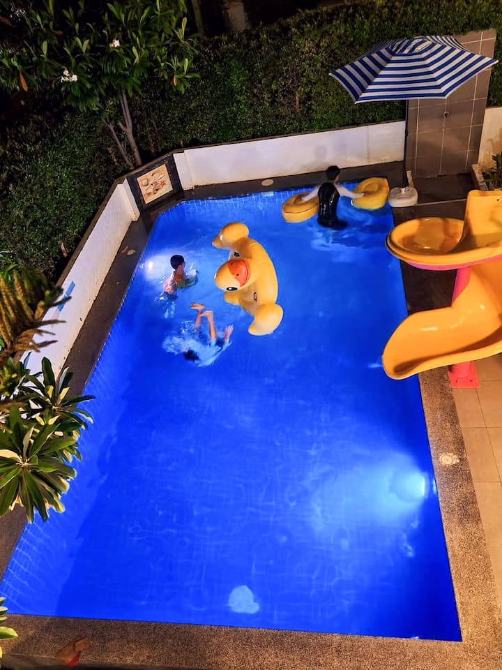 Freeday Huahin Poolvilla 4 Br - Hua Hin