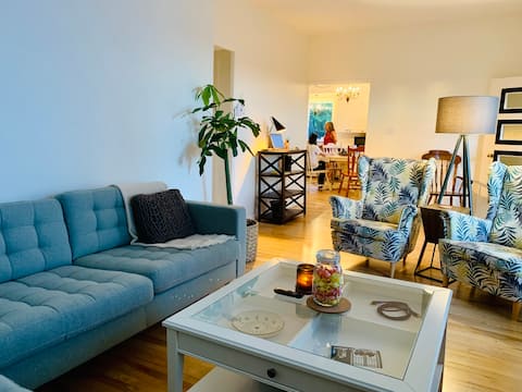 The Duplex, Aux Quatre toits