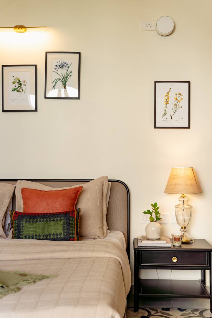 Bedroom 1 image 3