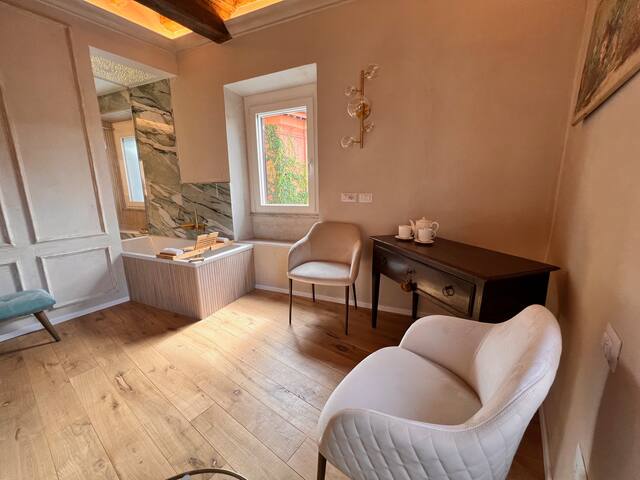 Trastevere’s Stairway gallery image 4