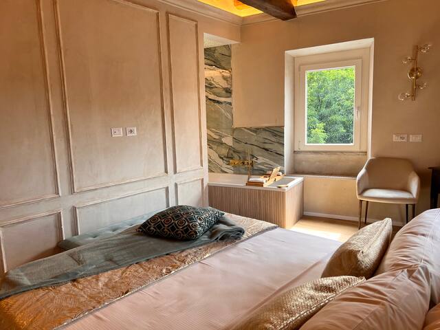 Trastevere’s Stairway gallery image 3