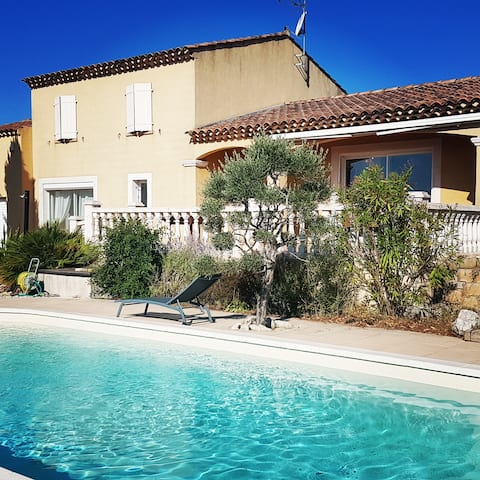 Villa Provence
In the hills, near Luberon