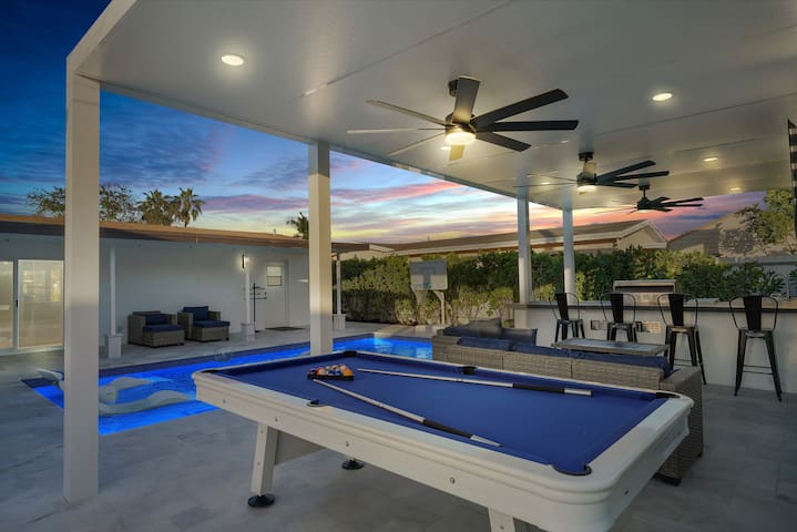 Luxe Oasis, Heated Salt pool, Hot Tub + Sauna gallery image 3