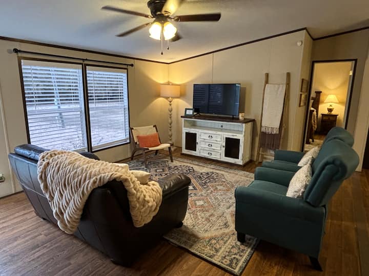 A Cozy Rental For Relaxation!
Casita Campo - Uvalde, TX