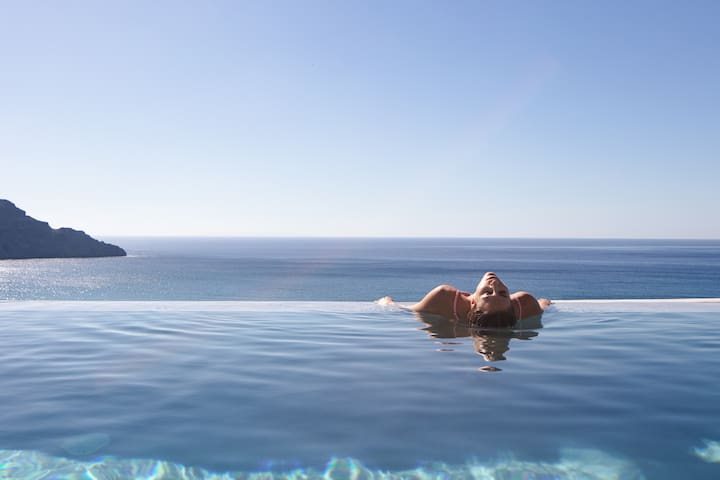 Villa Hestia: Sea Views, Near the Beach by etouri