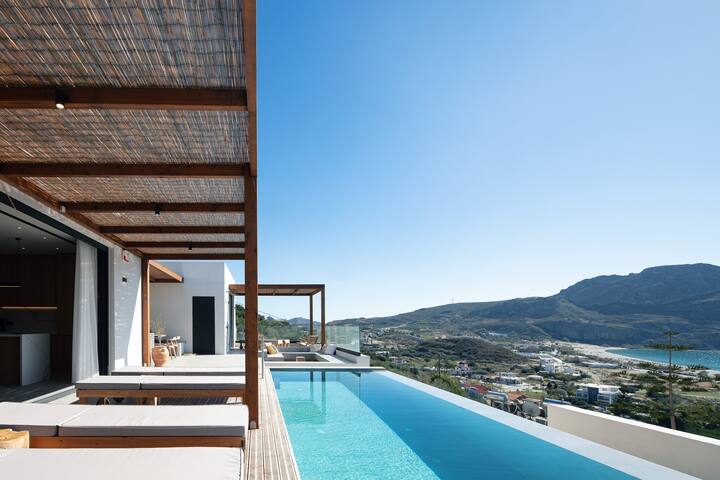 Villa Hestia: Sea Views, Near the Beach by etouri gallery image 4