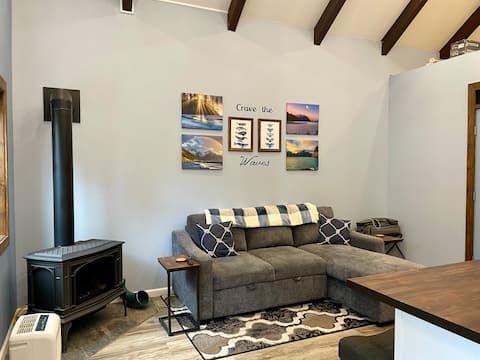 Top performing Airbnb: Cool Change Oasis The Sea Cabin in Bear Creek