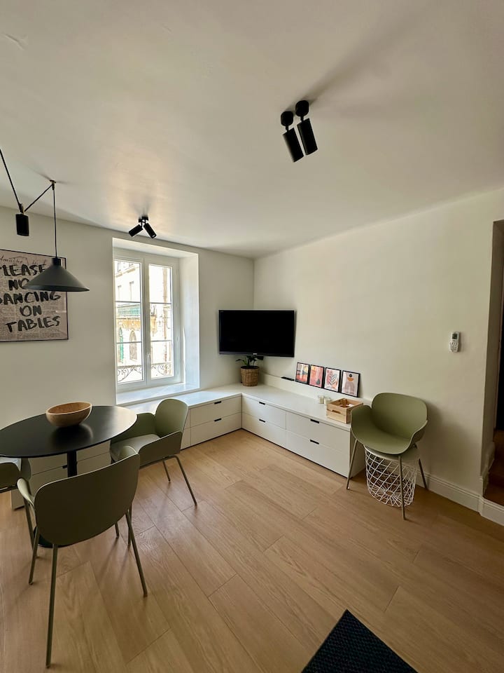 Appartement 4 Chambres - Cozy Nîmes Centre - Nimes