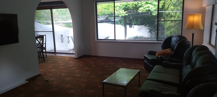 Large Two Bedroom House Near Cbd - Orange