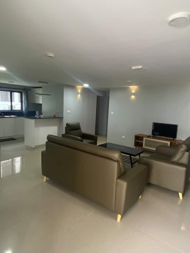 F3 Spacious 2-bedroom W/free Parking And Wi-fi - 수바