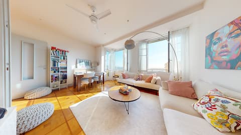 Sea-View Oasis for Grand Prix