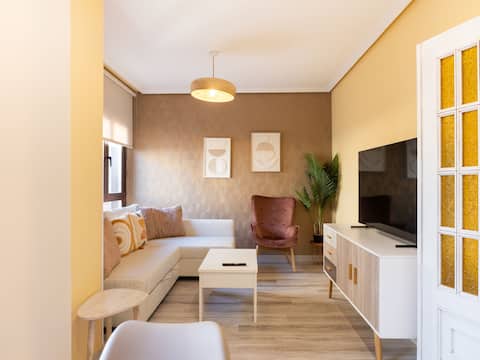 Los Castillos 2D Apartment