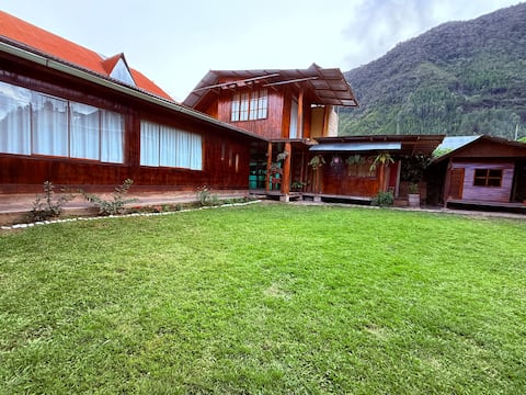 Beautiful House Near Downtown