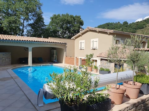 Gîte with pool in southern Ardèche