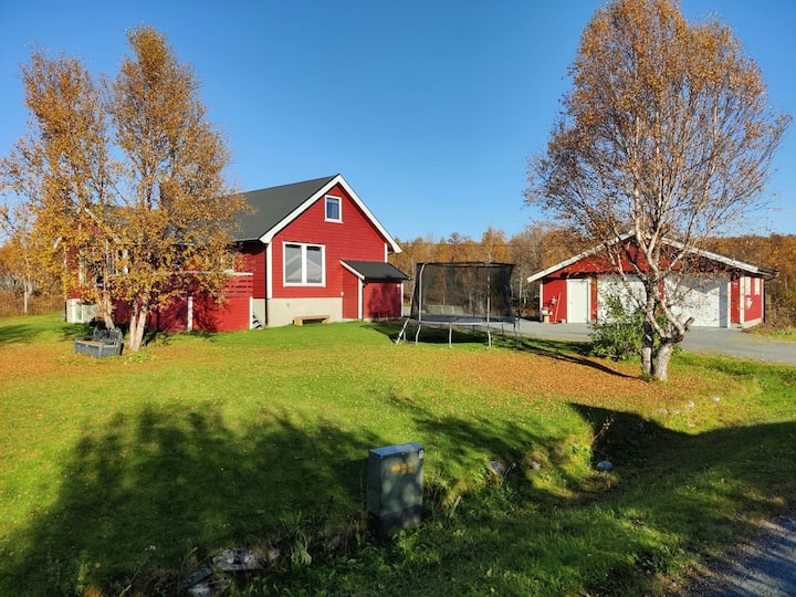 House with 6 beds ten minutes from the airport