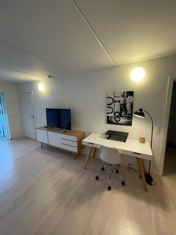 Modern/2 full bathrooms/New build gallery image 5