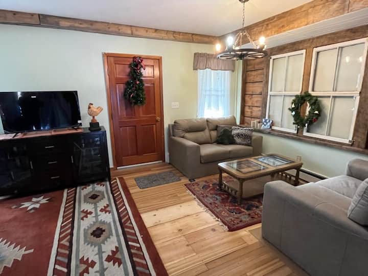 Wűnderbarn. Suite B "Outside In" - Tannersville, NY
