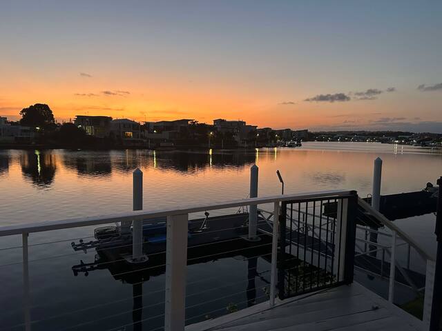 House on the canals in Parrearra gallery image 2