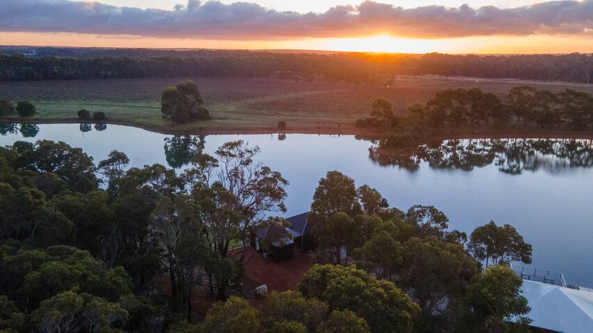 Caves Road Vineyard Retreat