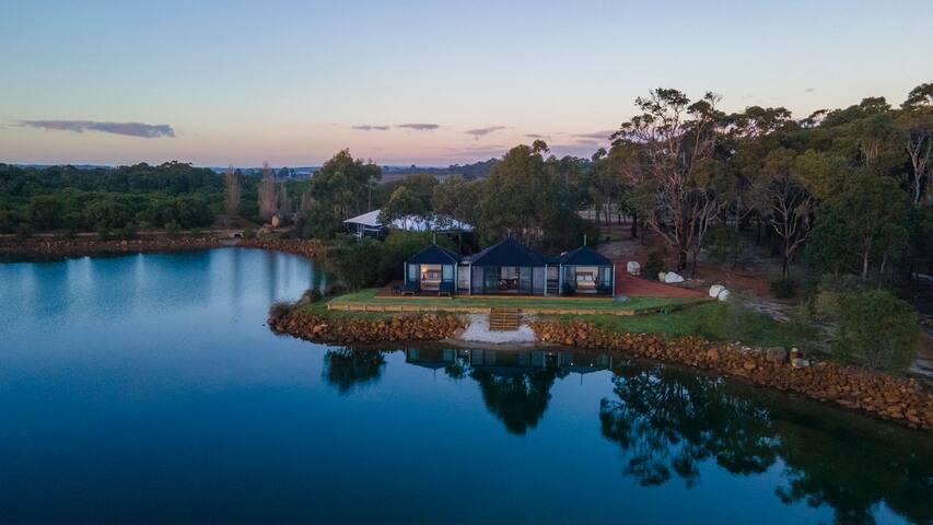 Caves Road Vineyard Retreat gallery image 2