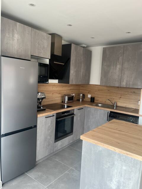 2-bedroom apartment, garage, air conditioning, Wi-Fi, terrace, Cébazat