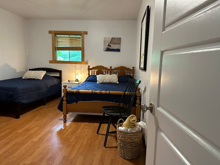 Bed & breakfast
1 jednostruki krevet/ 1 bračni krevet 