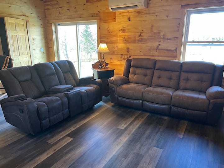 The Loft In Rockwood
3 Bedroom One Bath - Moosehead Lake, ME