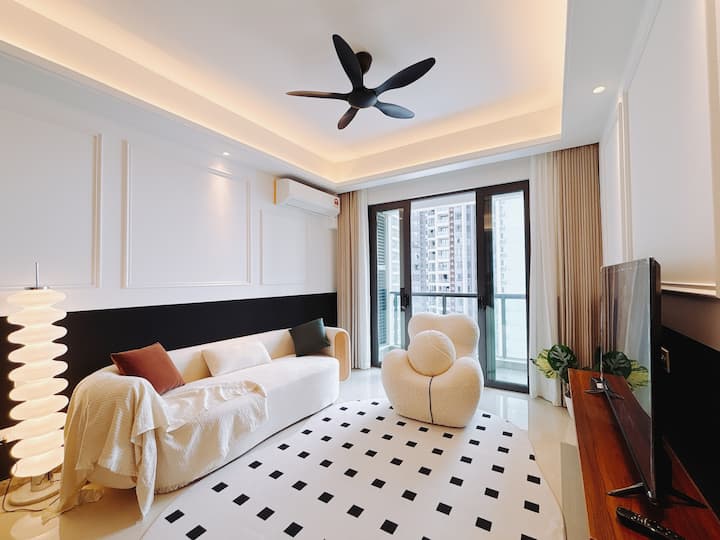 Seaview•chanel Style•3br1b•r&f Princess Cove•jb - Woodlands