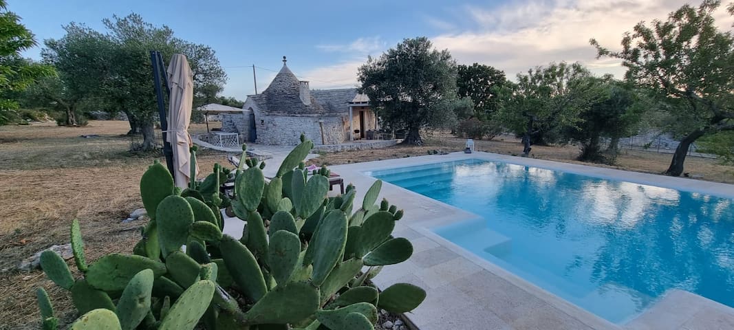 Trullo Delizioso trullo con piscina