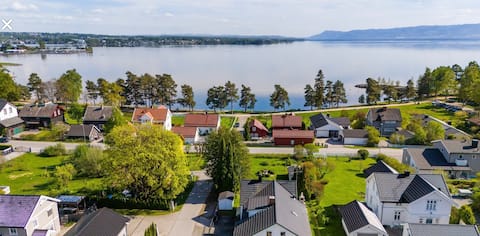 Stay close to Mjøsa at Domkirkeodden