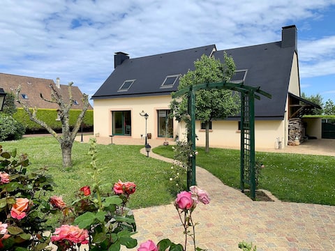 La Maison Léomane Gouville near the sea