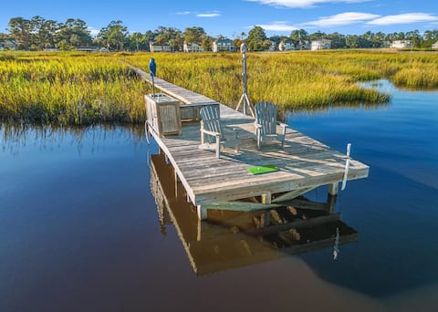 Dolphin Point: Beautiful bungalow w/ private dock