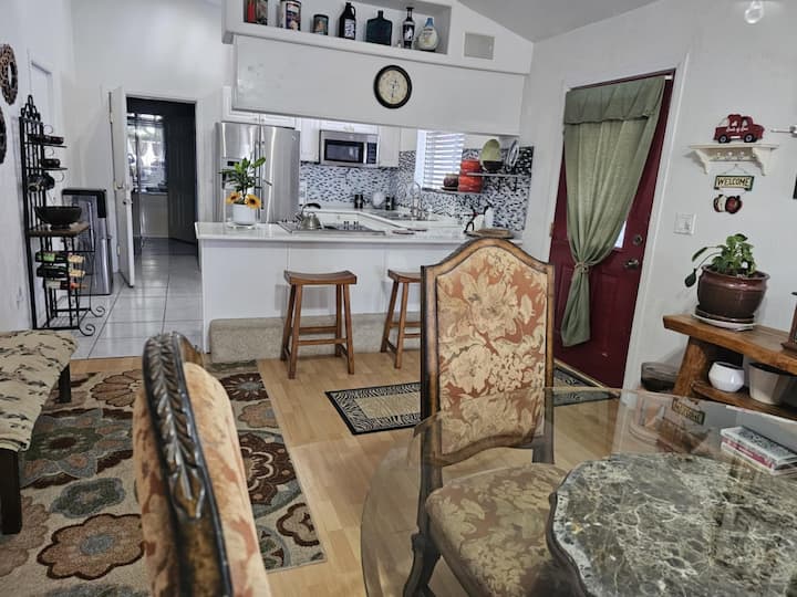Desert Living - Pahrump, NV