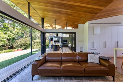 Popular Airbnb listing: The Beach Retreat MH Pearl Beach in Pearl Beach