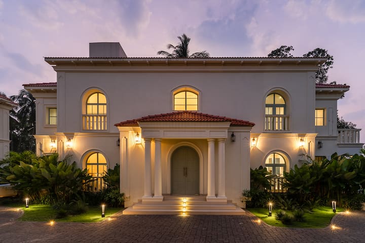 Exterior image 1