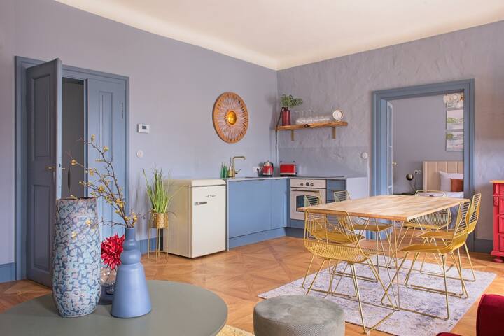 RCB9: Prague gem, luxury retreat gallery image 2