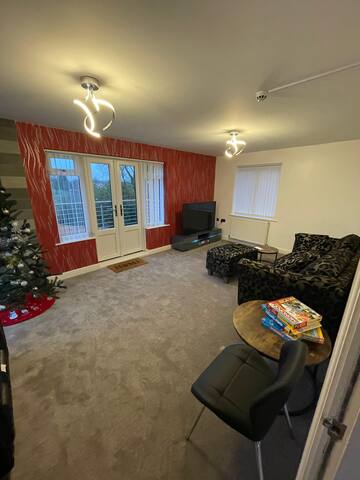 Bolton Luxe Villa gallery image 2