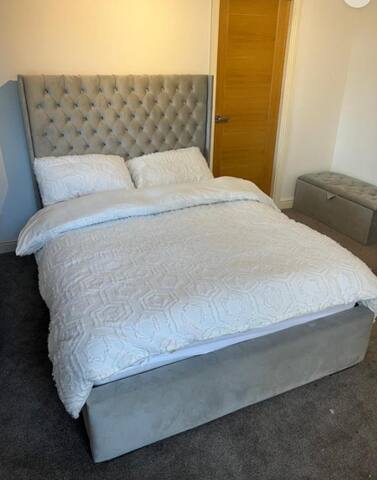 Bolton Luxe Villa gallery image 3