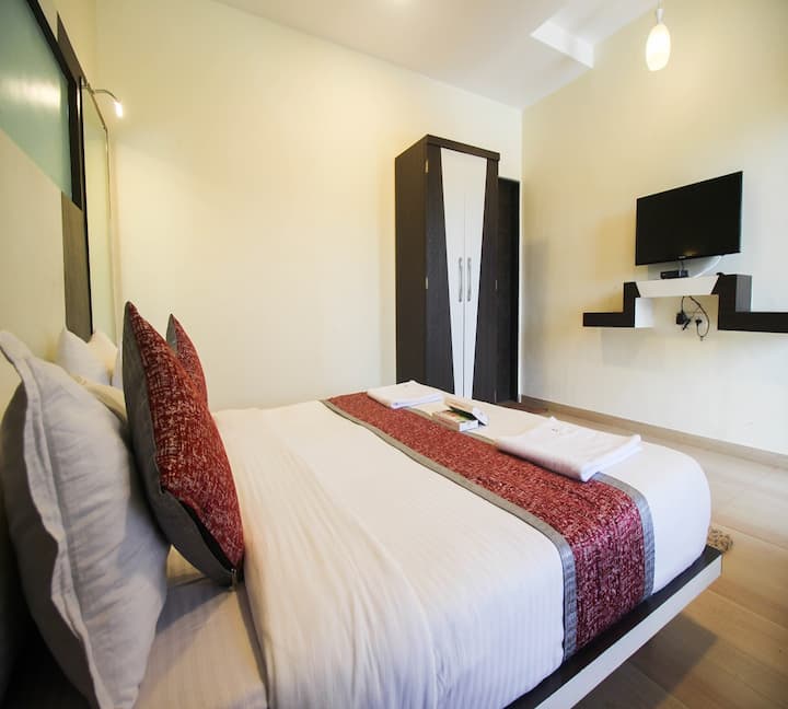 Pool View Room / Shardul Heritage The Resort - マハーバレーシュワル