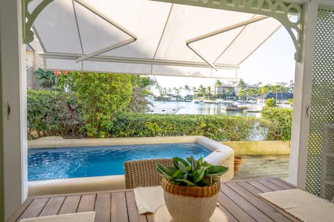 Port St. Charles Luxury 2-Bed w/ Private Pool