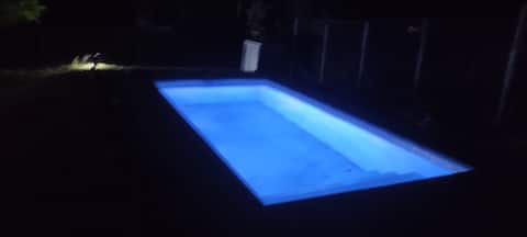 House with pool for 6 people