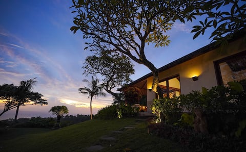 Villa Vanna - Ocean & Volcano View - 5 Bedroom
